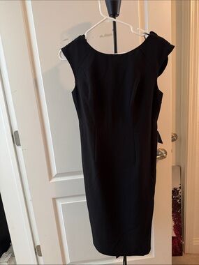 Adrianna Papell Elegant Black Midi Dress